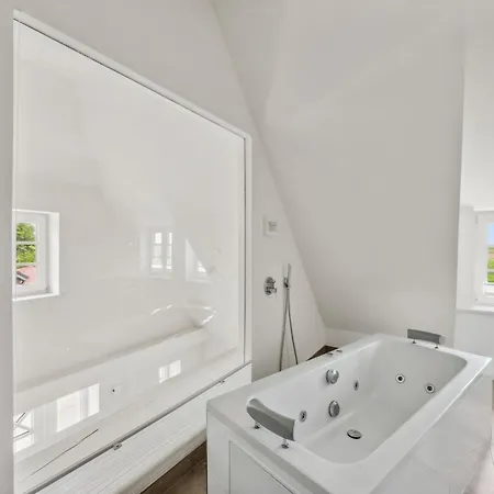 بيت للعطل Reethus Steuerbord By Interhome